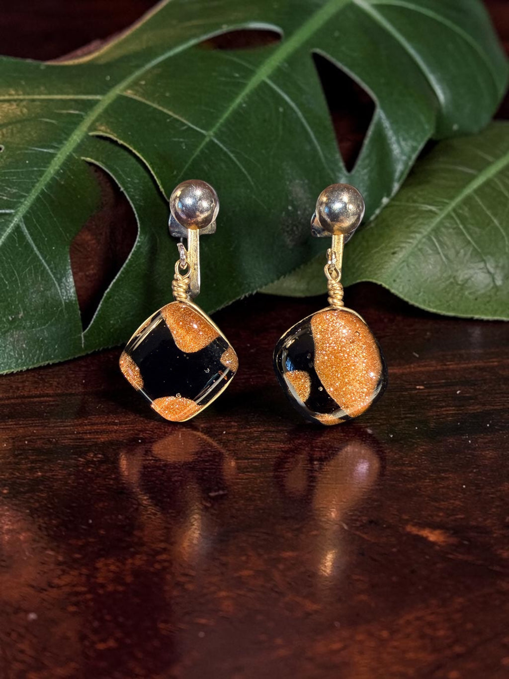 BLACK WITH COPPER METALLIC GLASS BEAD EARRINGS