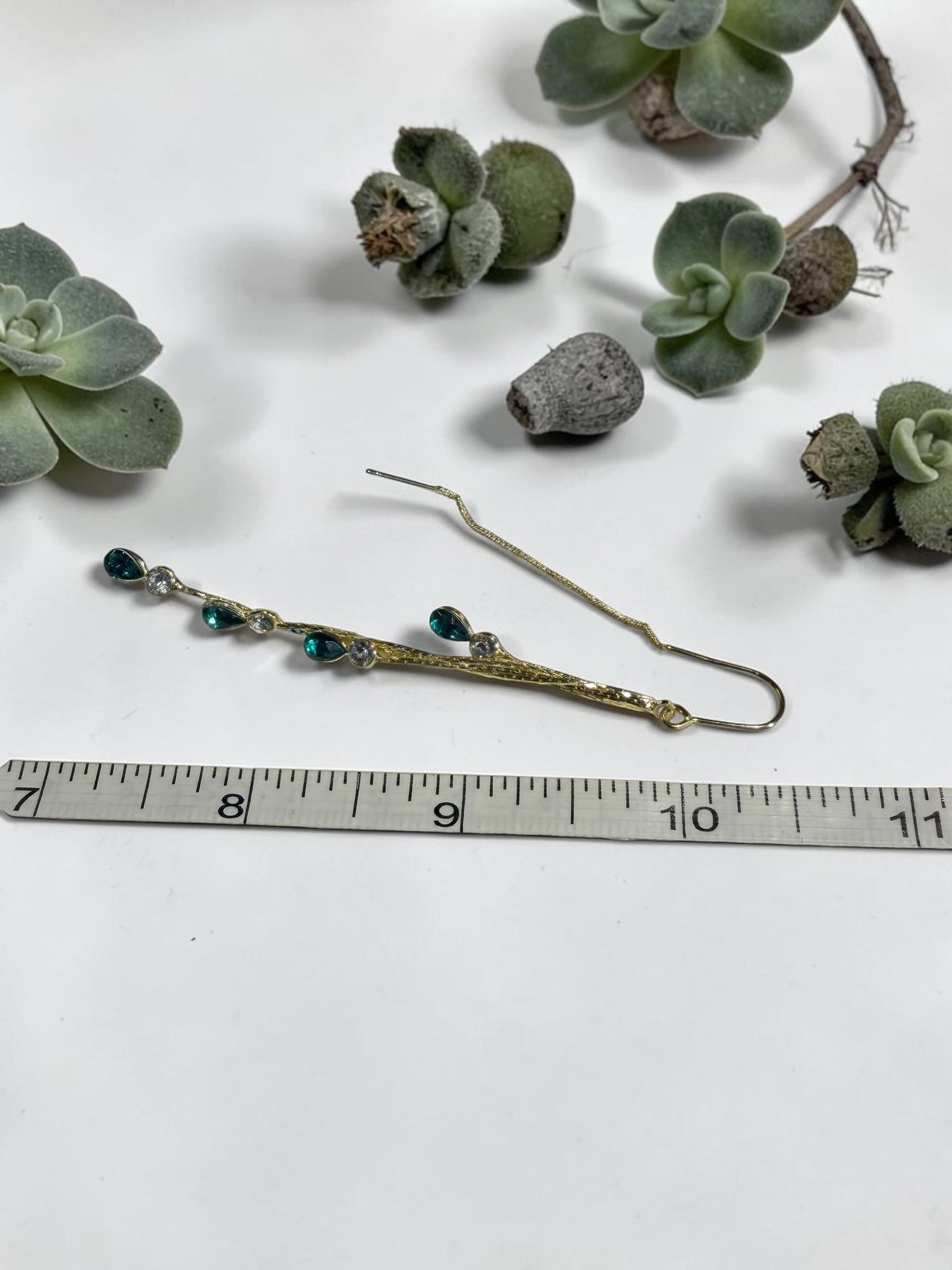 RHINESTONE DANGLE EARRINGS WITH UNIQUE POST