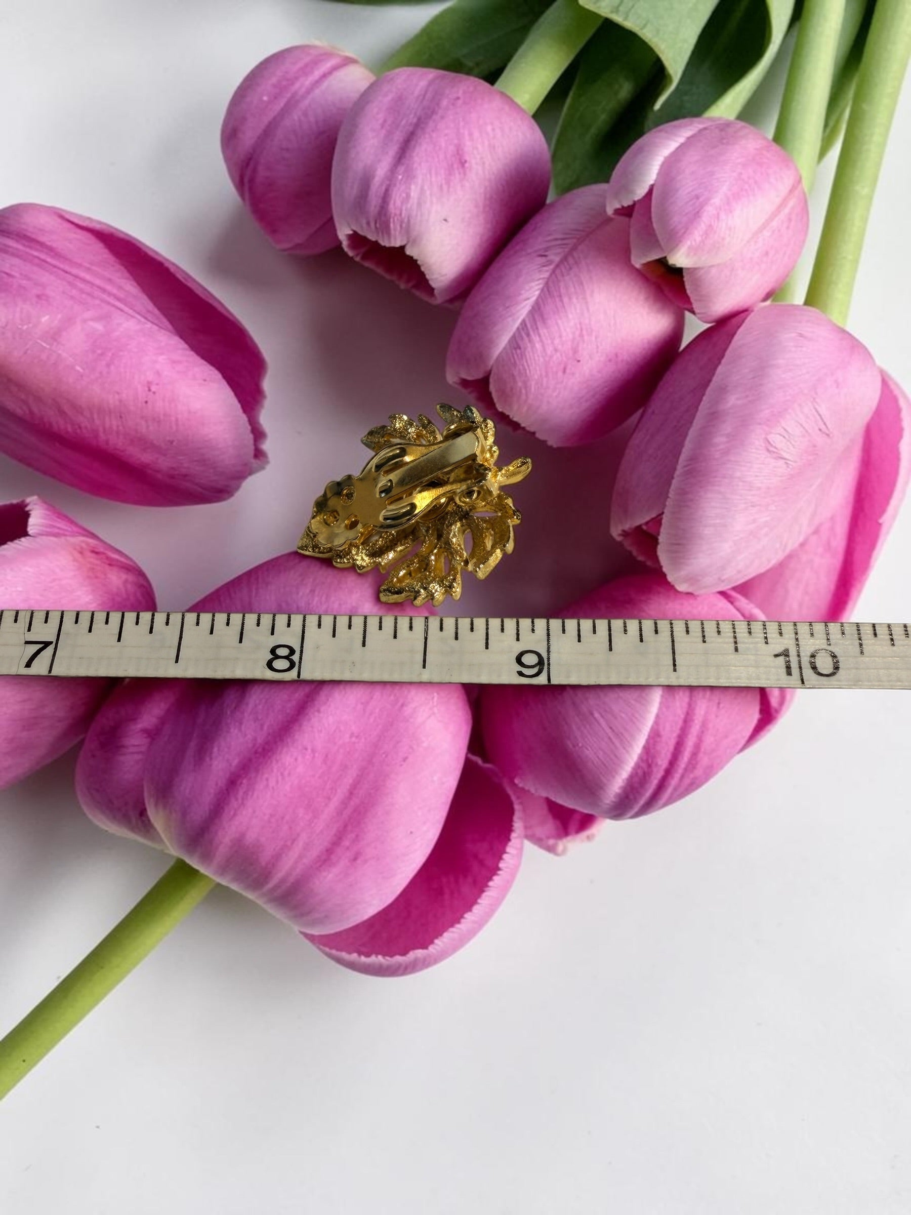 GOLD MAPLE LEAF EARRINGS WITH PEARL CENTERS