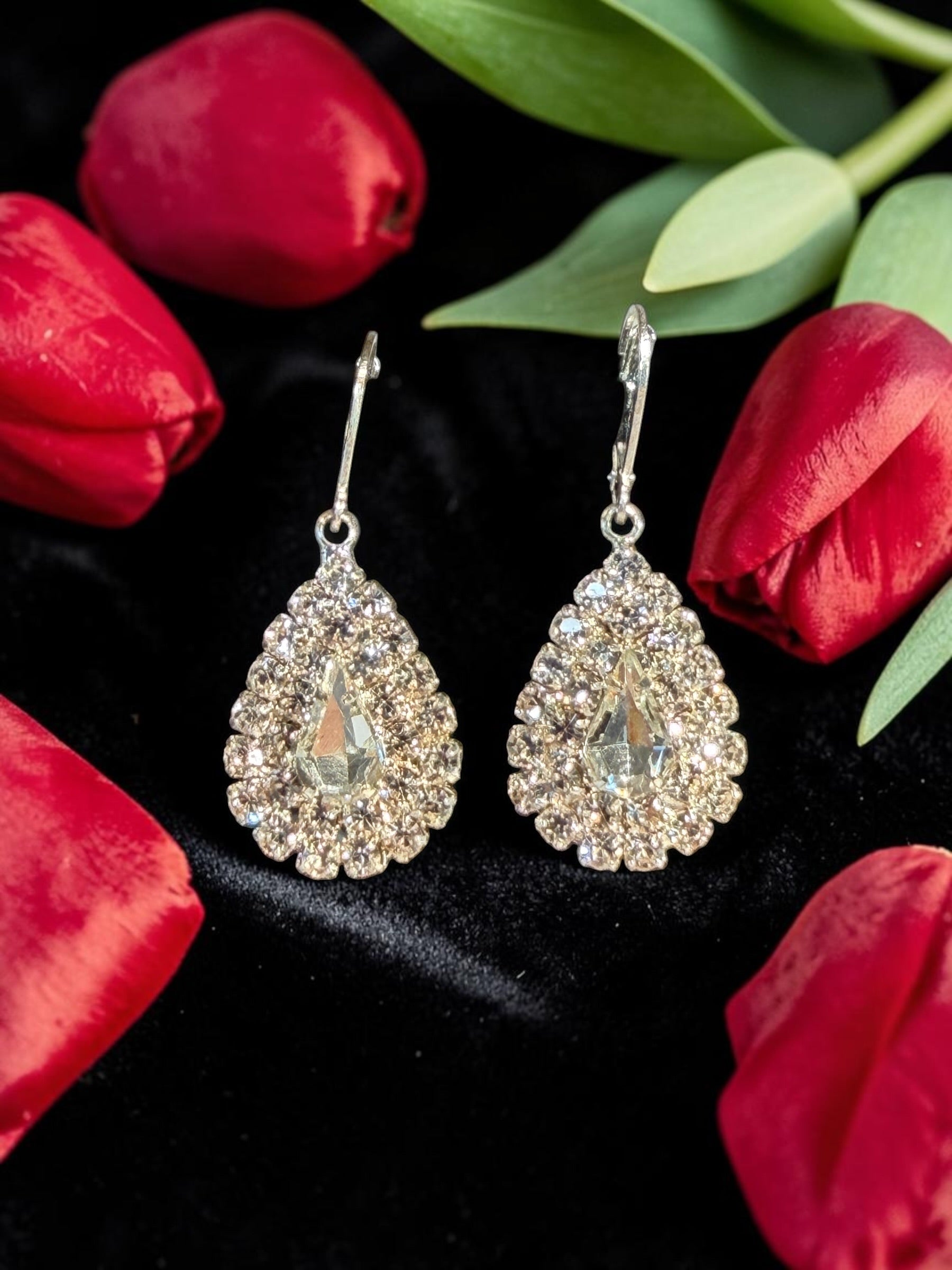 TEARDROP RHINESTONE EARRINGS