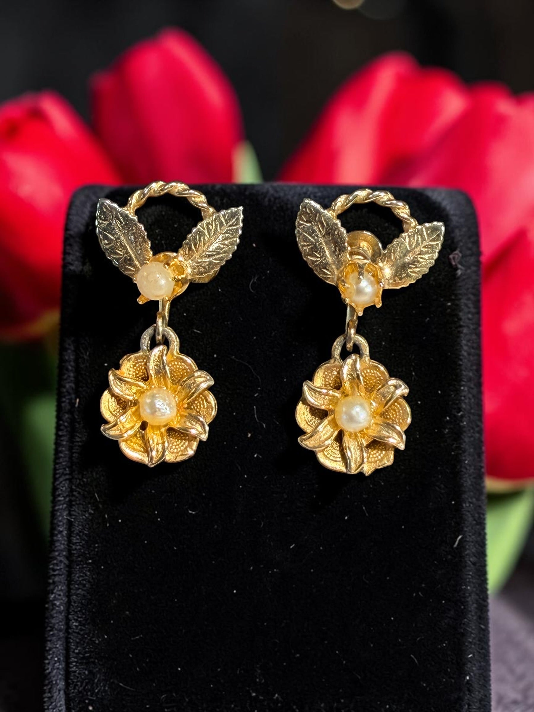 GOLD  PEARL DANGLE FLORAL EARRINGS