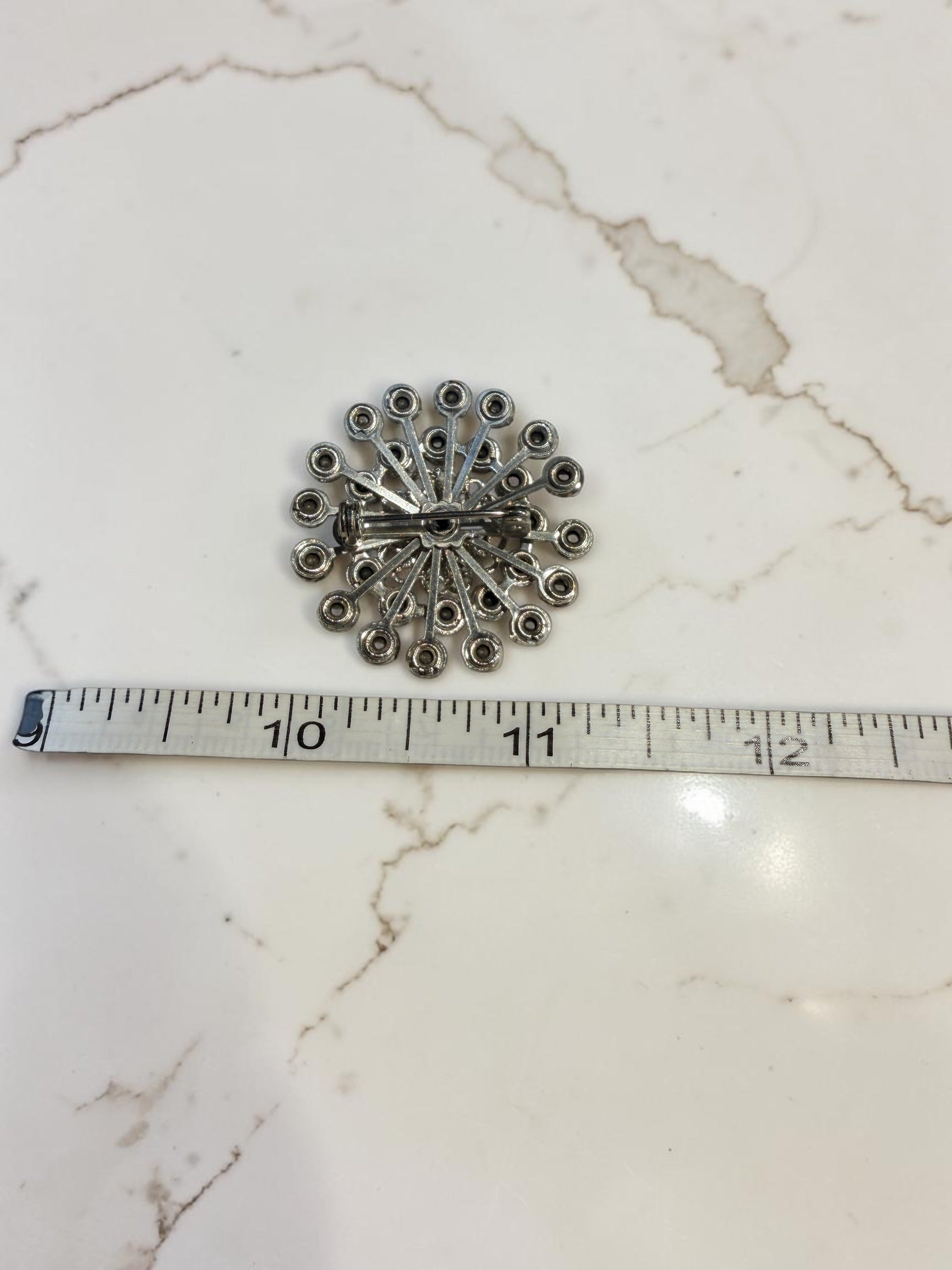 VINTAGE RHINESTONE BROOCH WITH POSSIBLE FRATERNAL SYMBOL