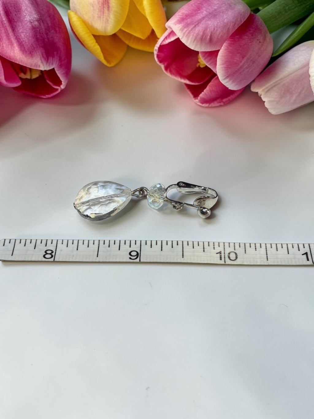 CLEAR GLASS DANGLE EARRINGS