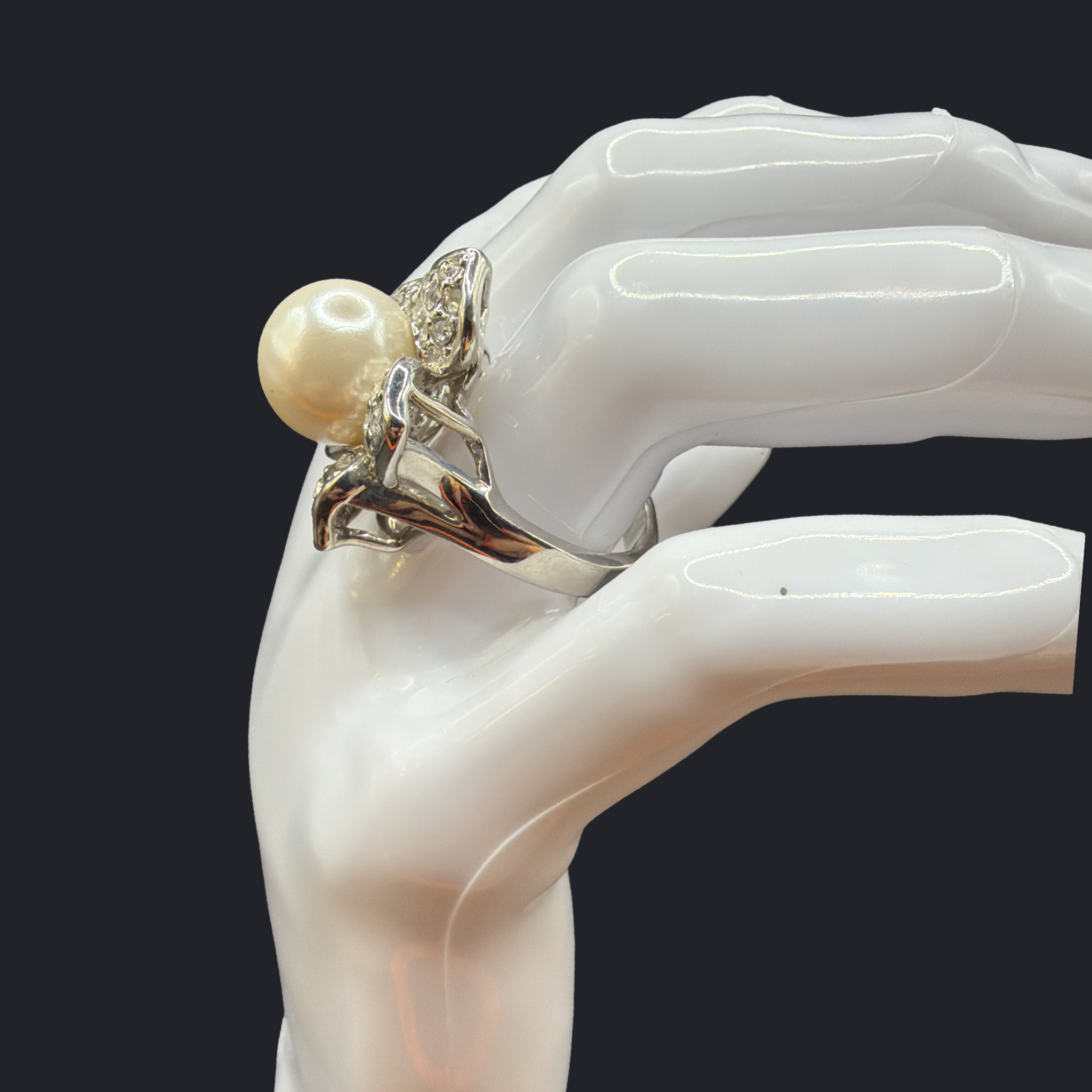 SILVER TONE AND LARGE FAUX PEARL RING