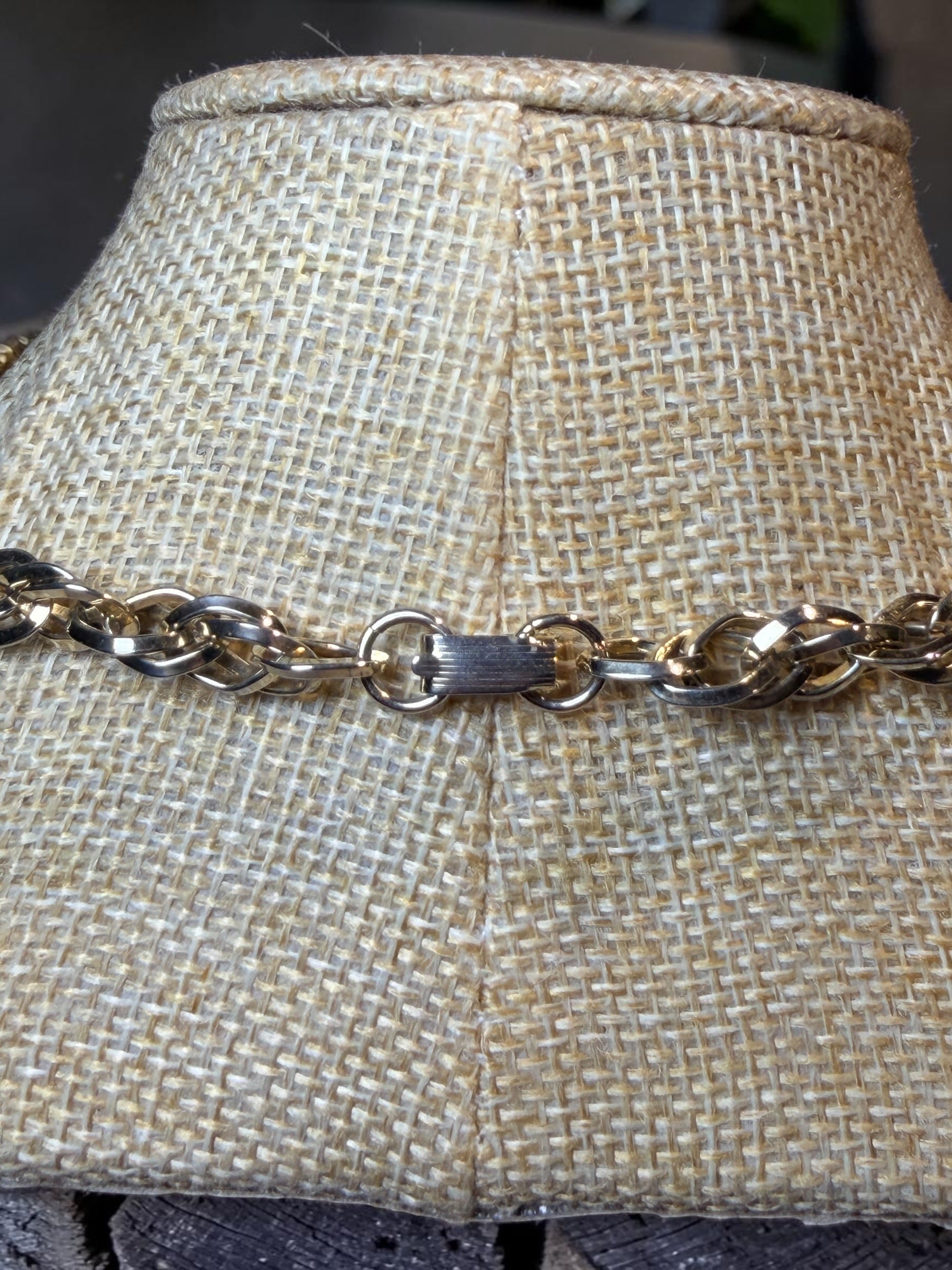 VINTAGE GOLD NECKLACE