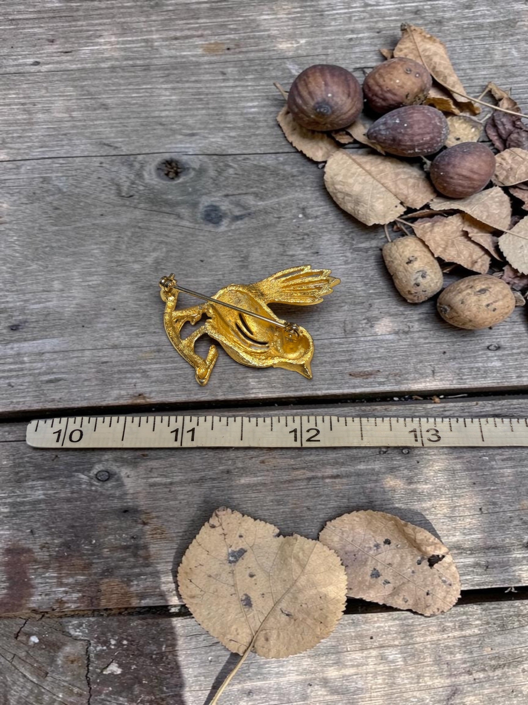 GOLD BIRD BROOCH