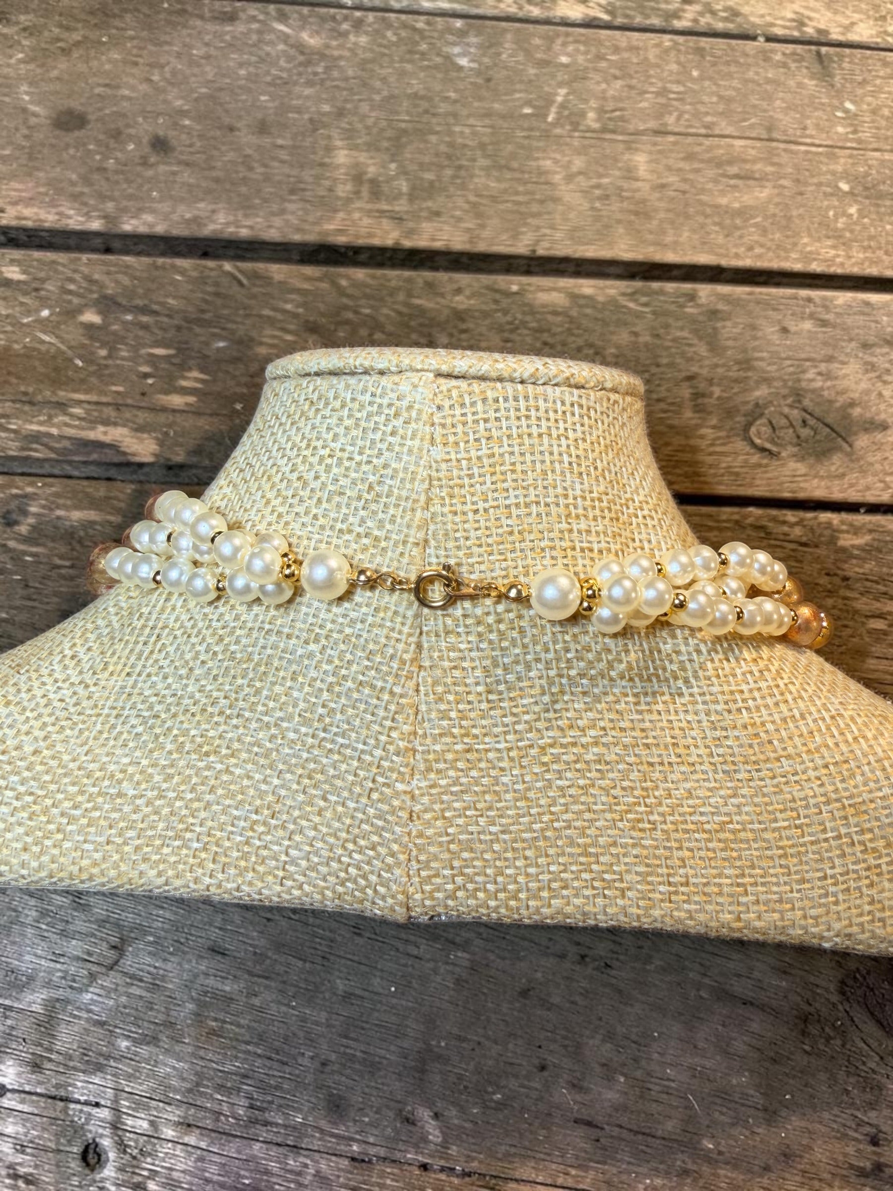 VINTAGE UNIQUE BEADS NECKLACE
