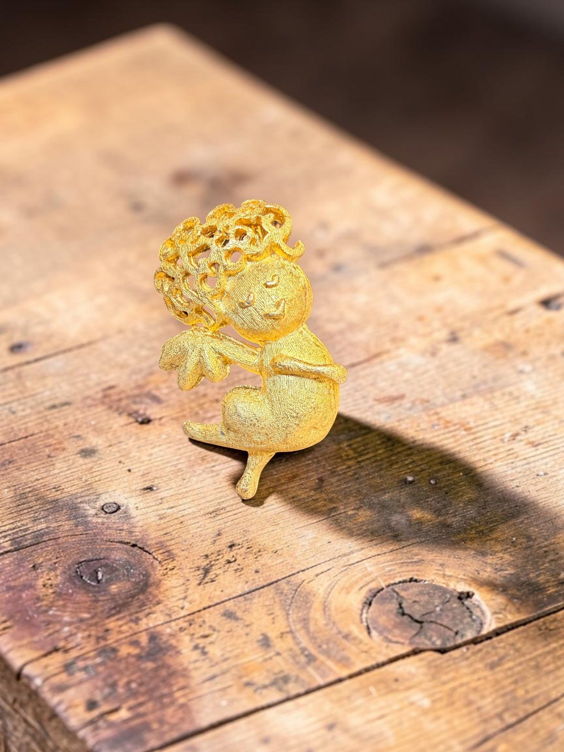 VINTAGE CHERUB BROOCH