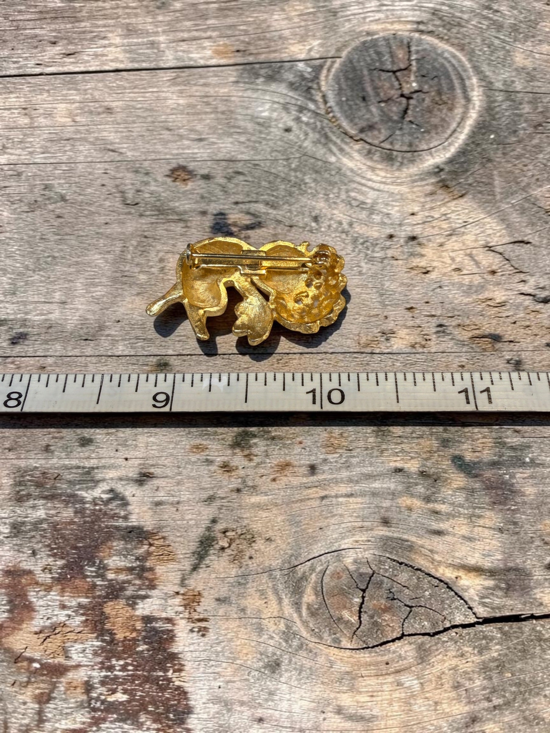 VINTAGE CHERUB BROOCH