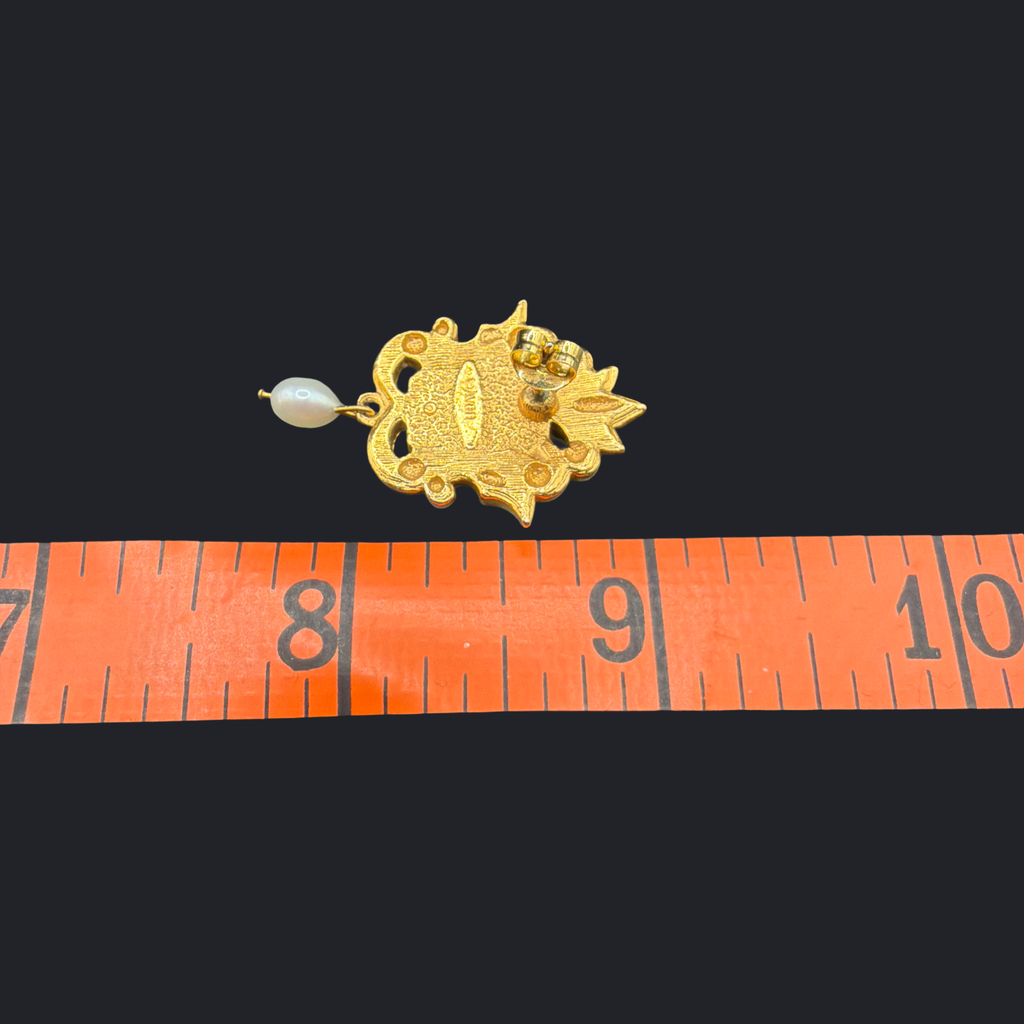 AVON 1995 ONYX EARRINGS