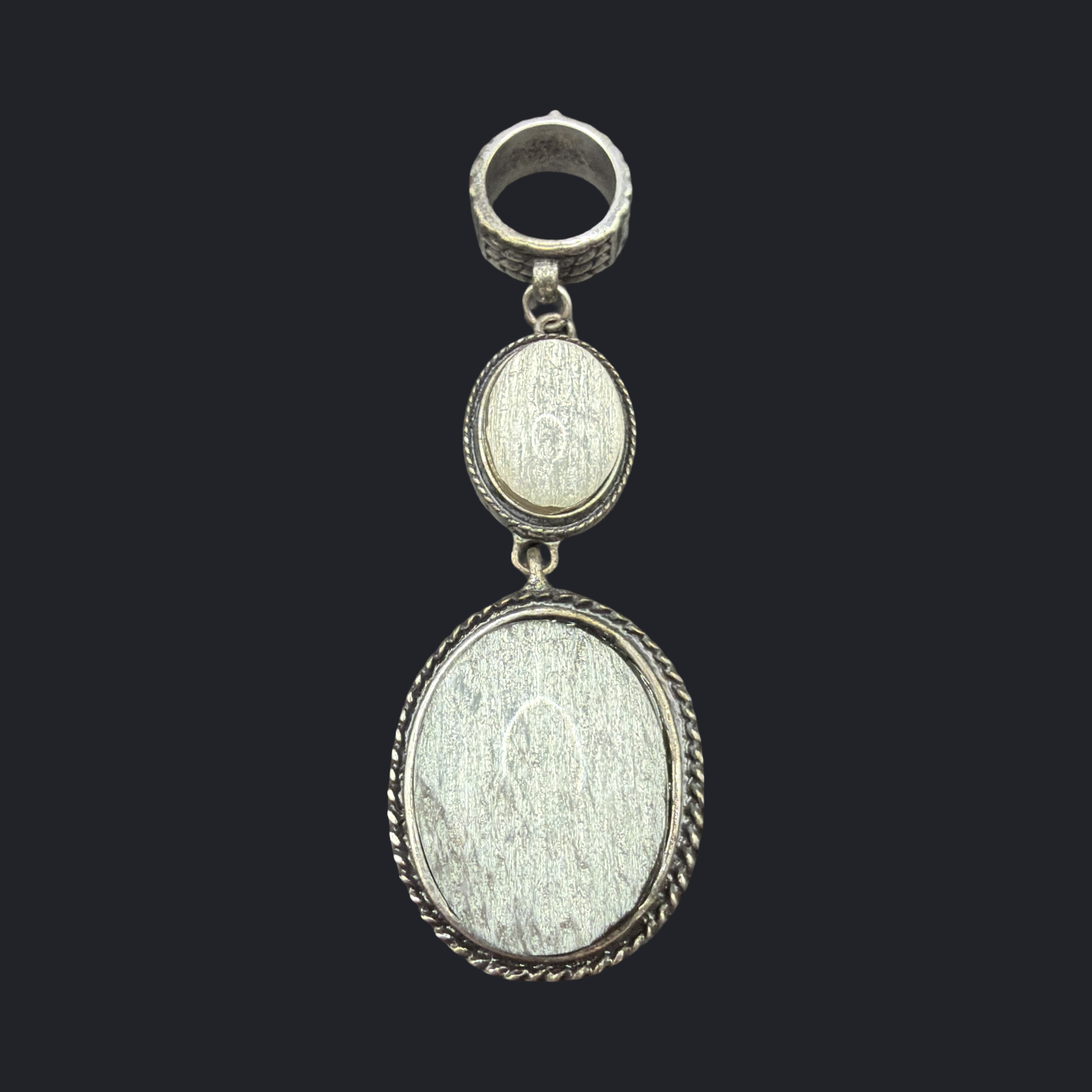 LARGE 3D STONE PENDANT