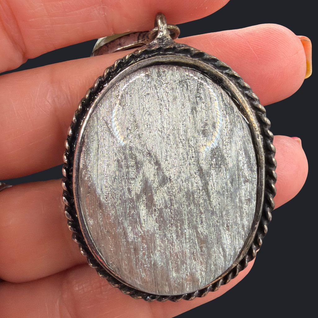 LARGE 3D STONE PENDANT