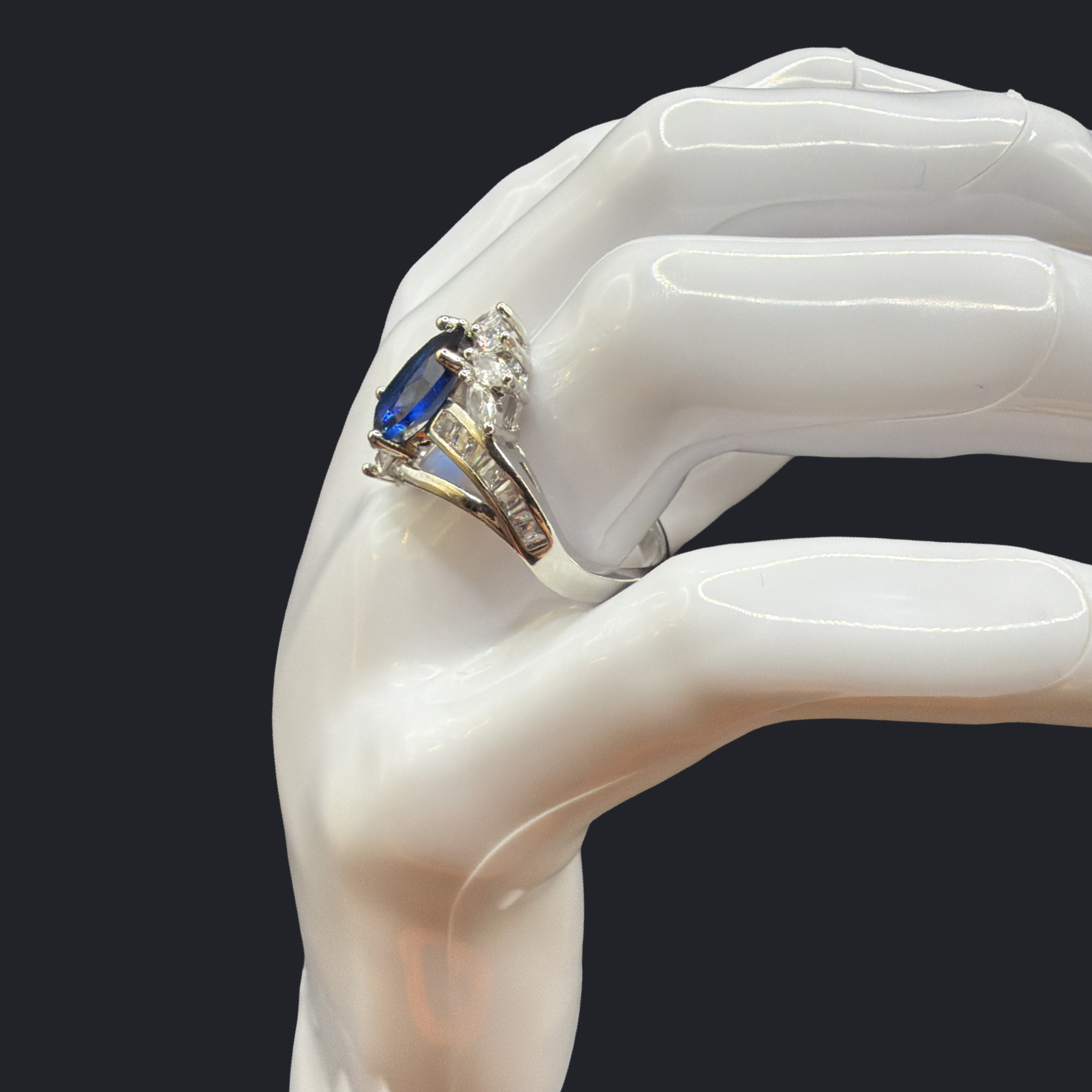 DON'T BE BLUE COSTUME RING