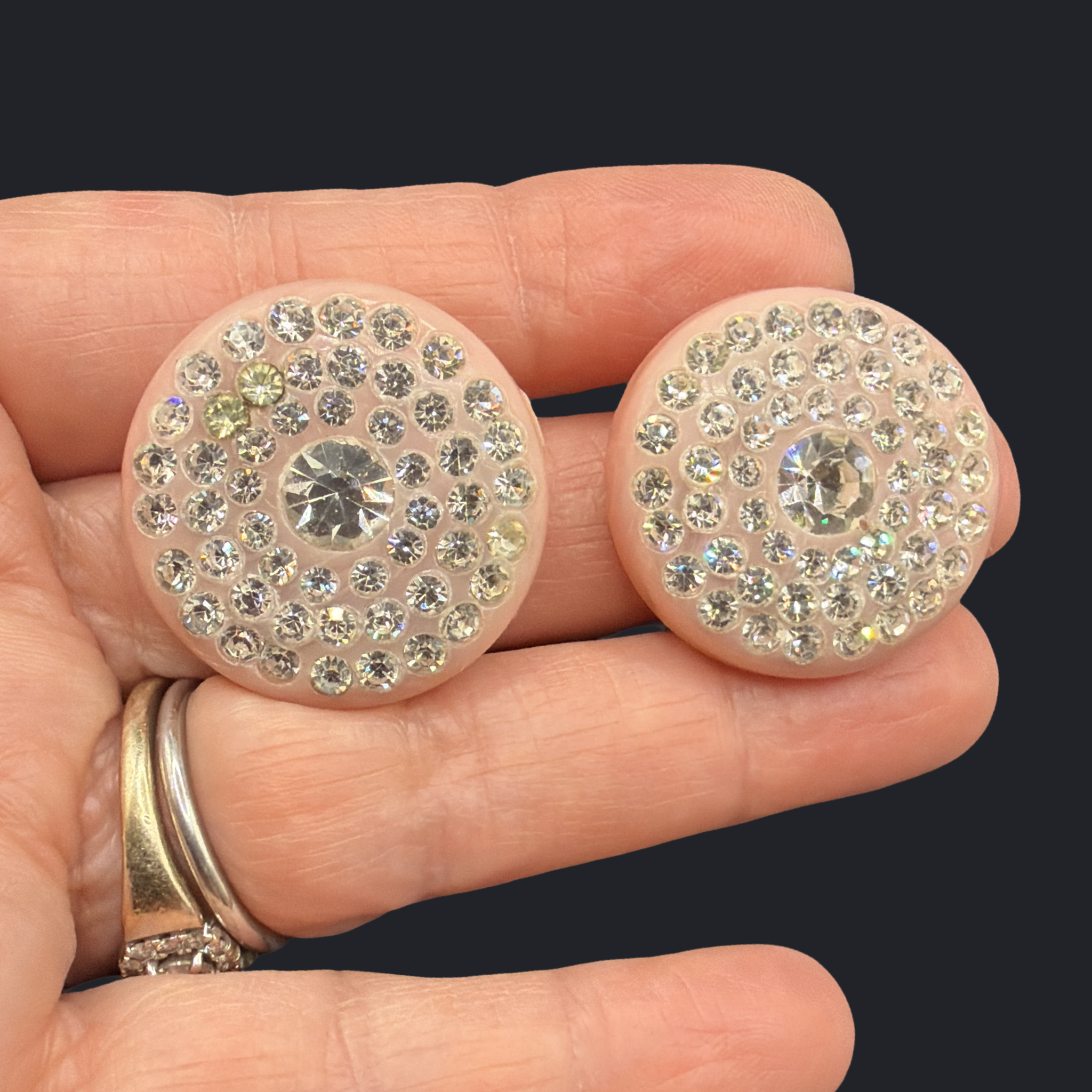 SWEET DREAMS VINTAGE EARRINGS