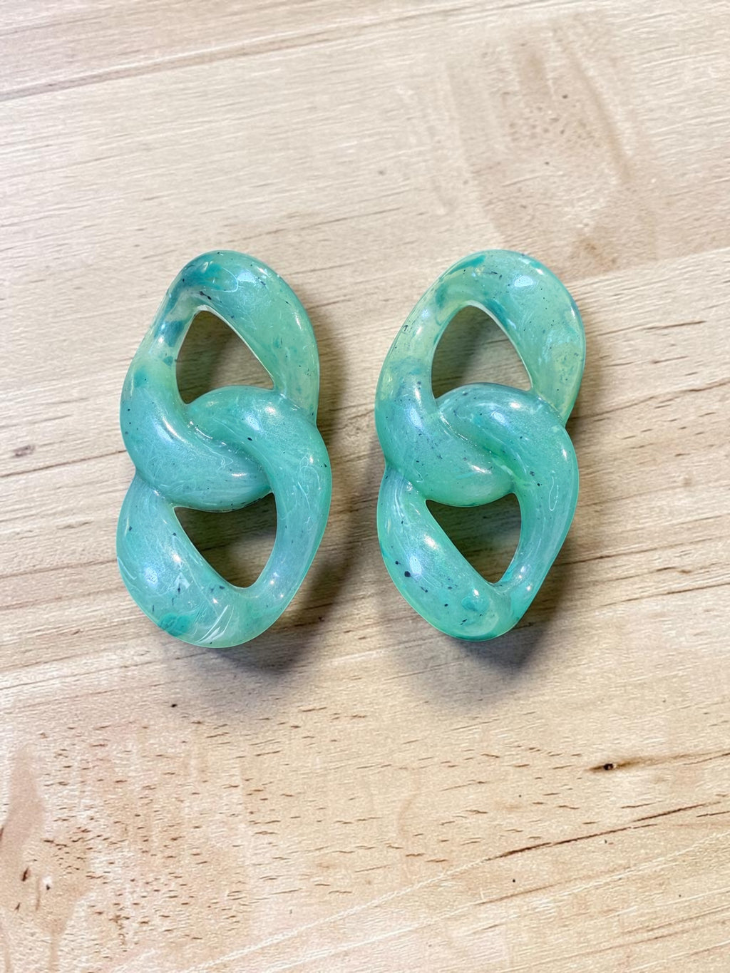 GREEN LINK EARRINGS