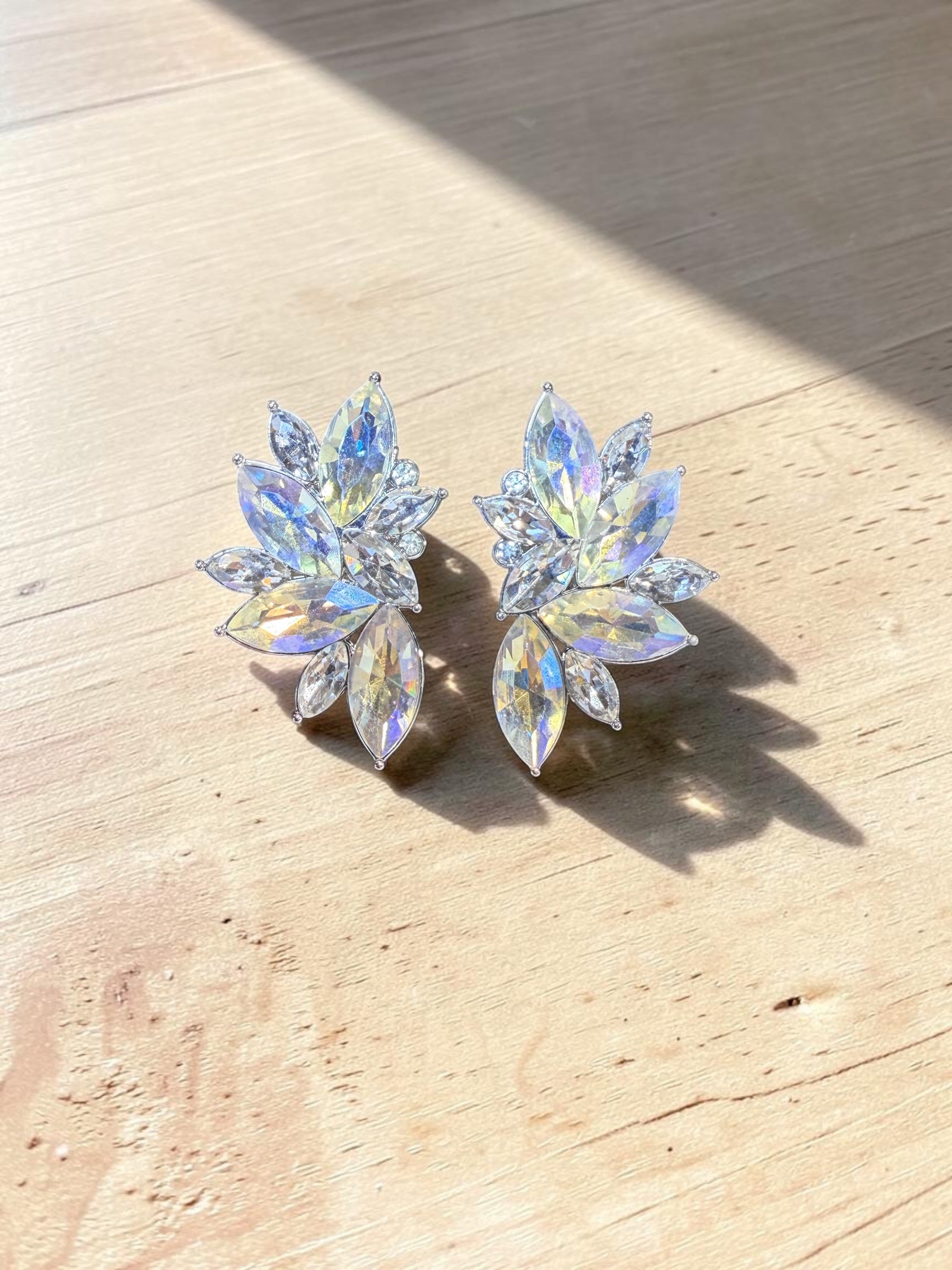 GLASS FLORAL EARRINGS