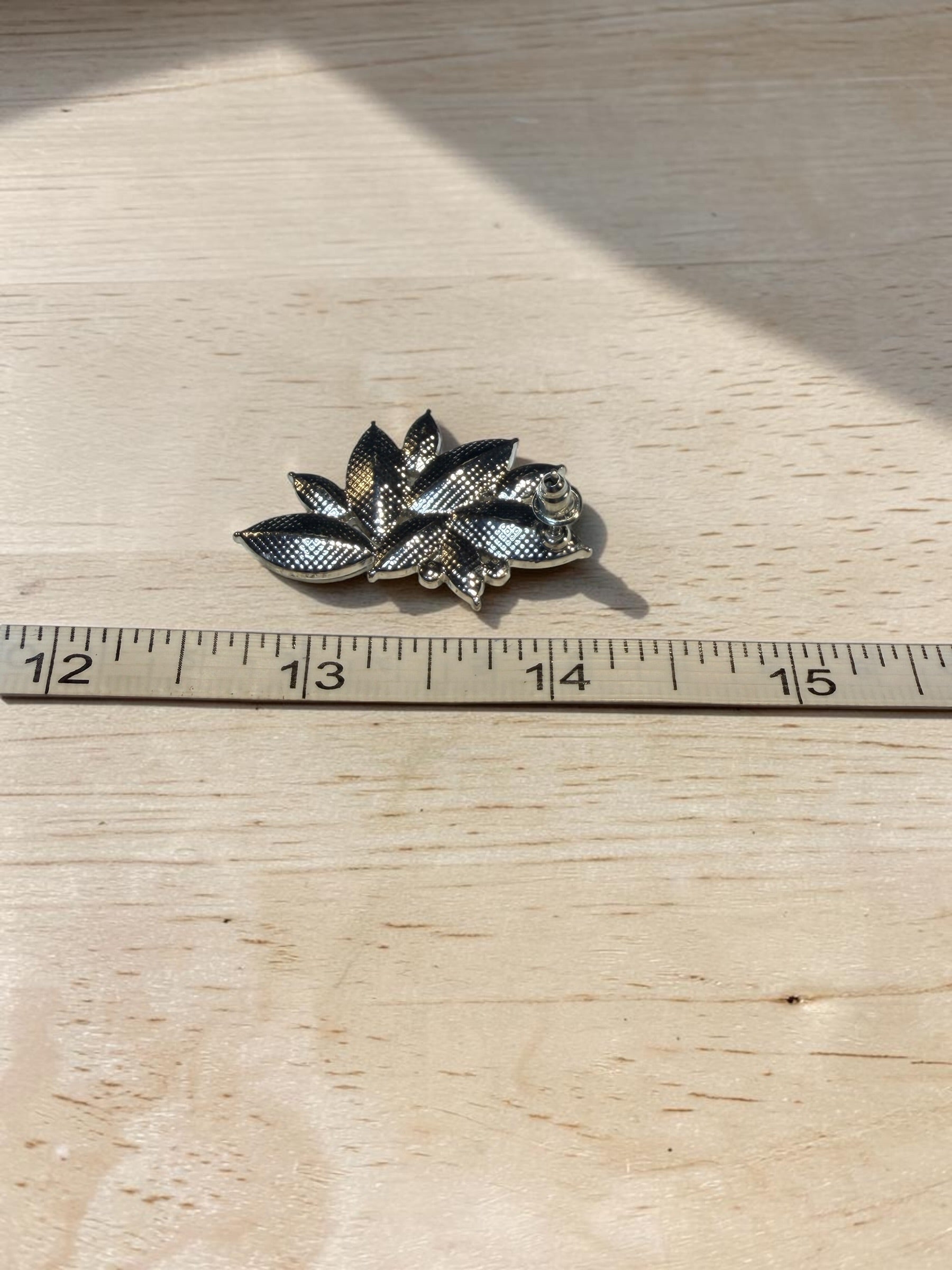 GLASS FLORAL EARRINGS