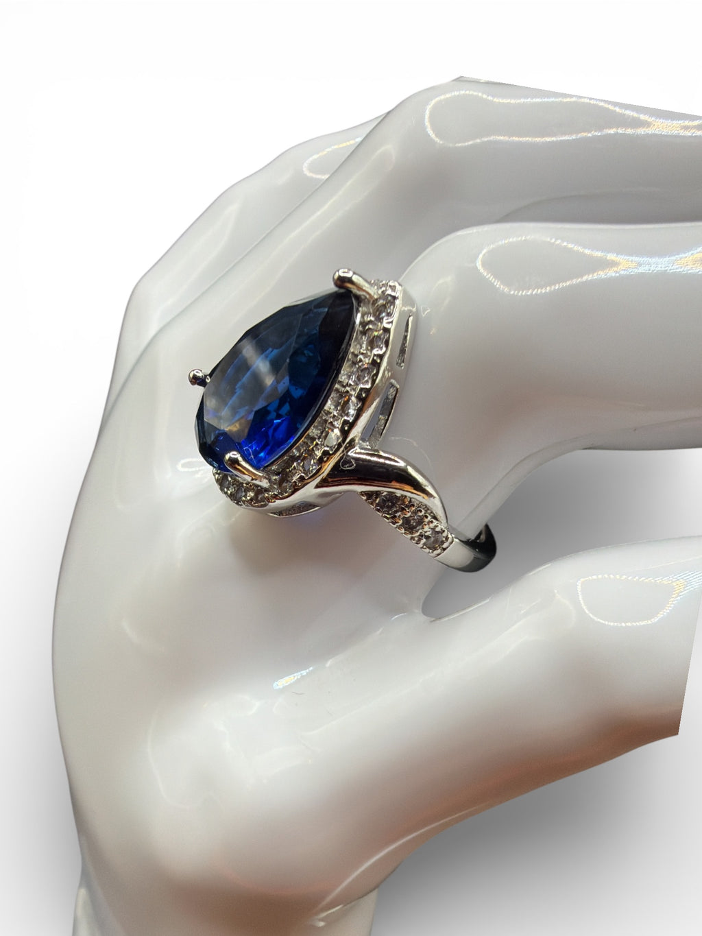 BLUE EYES CRYING IN THE  RAIN  RING