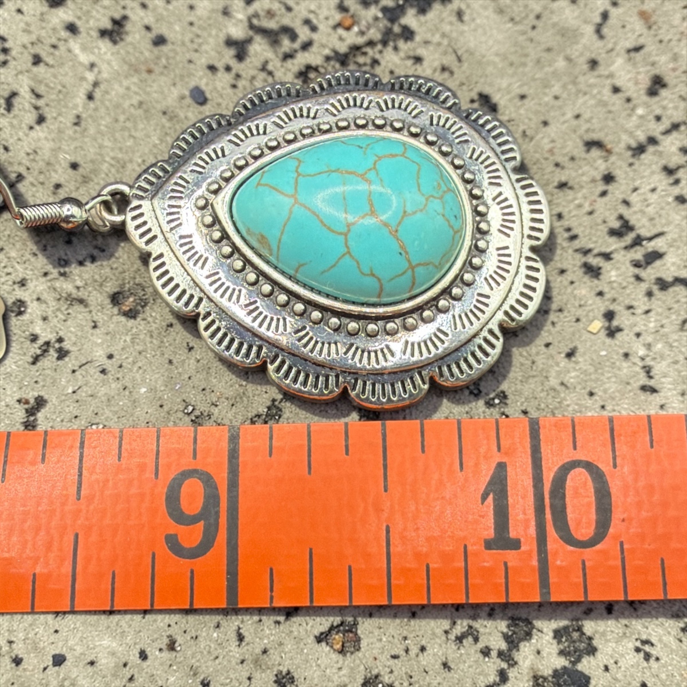 TURQUOISE COLORED GLASS EARRINGS