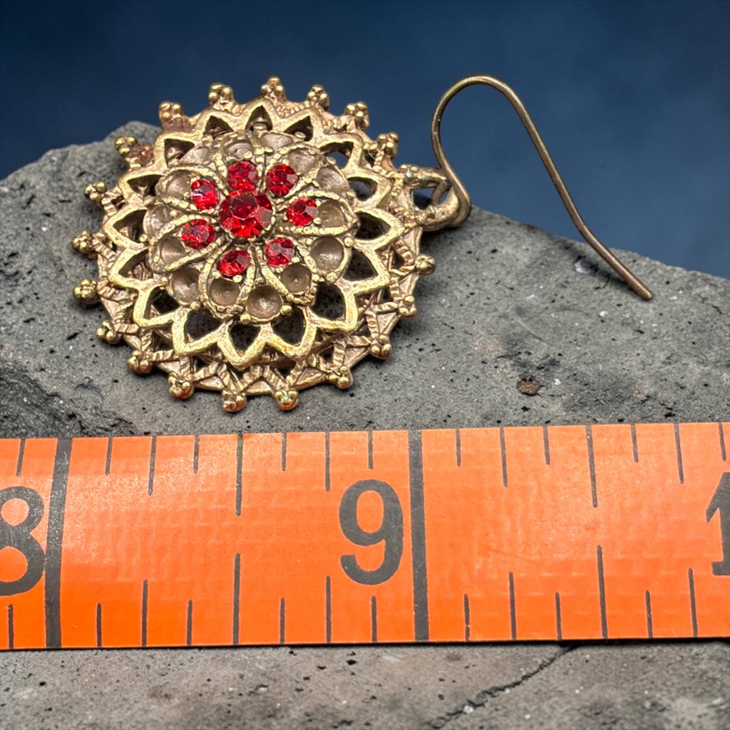 RED RHINESTONES CENTER EARRINGS