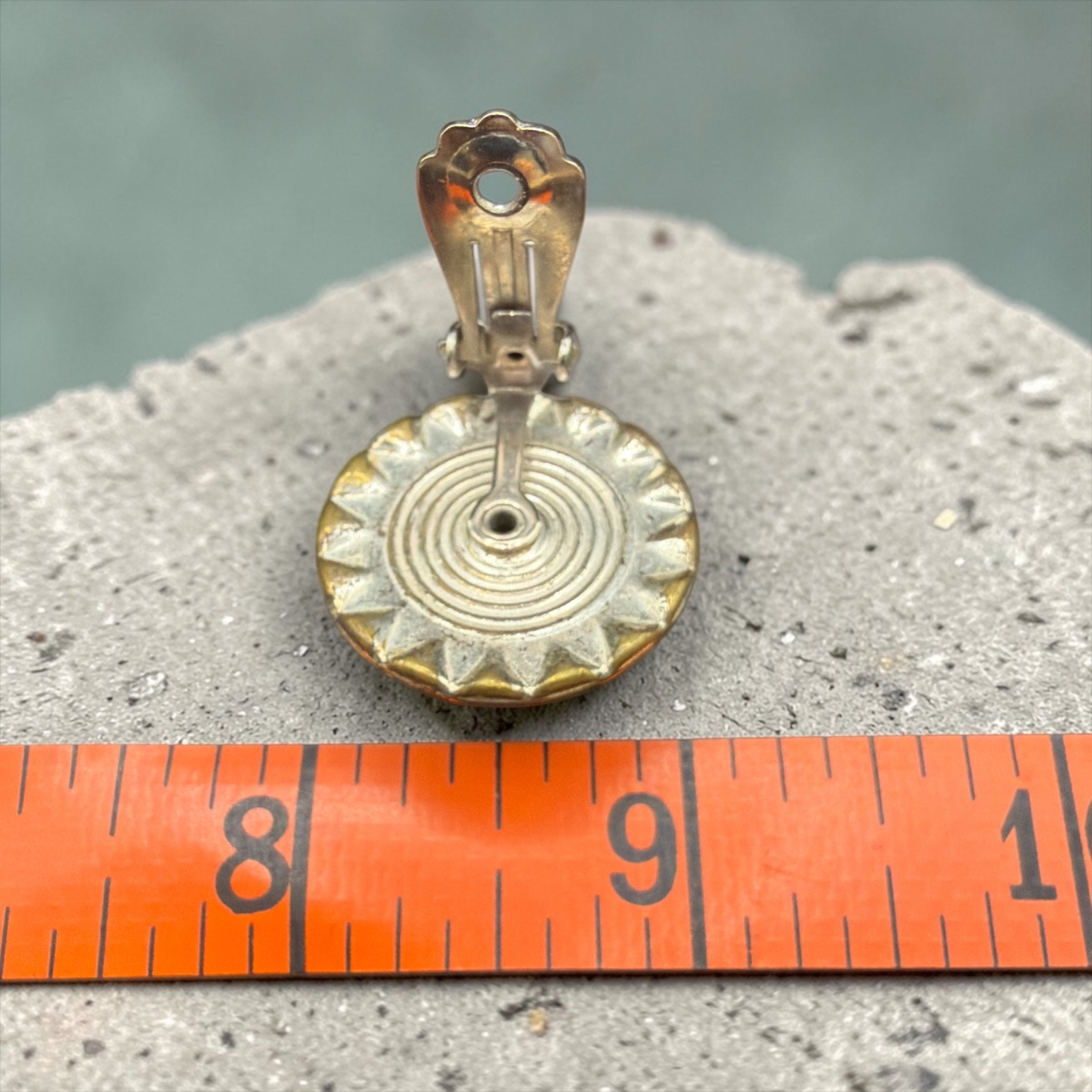 VINTAGE GREEN EARRINGS