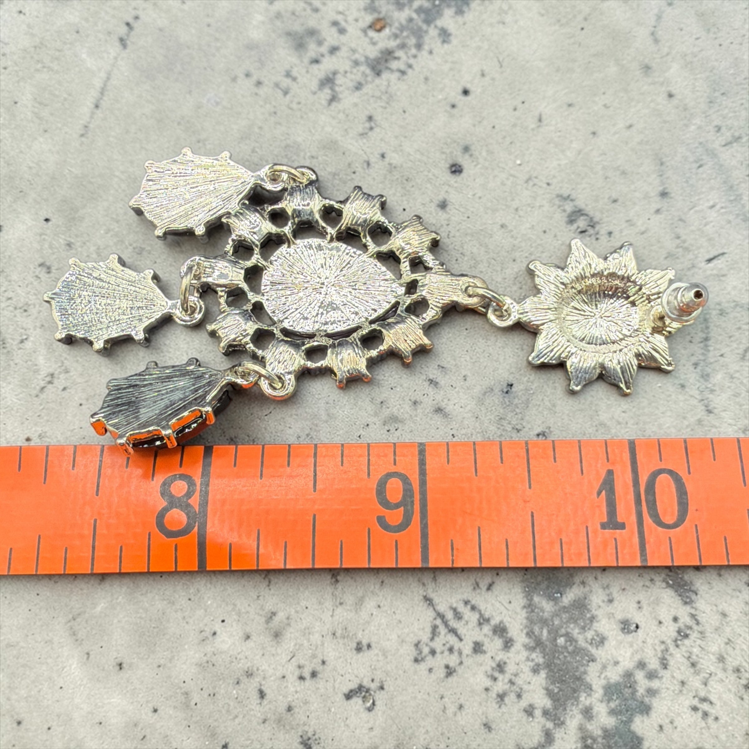 BLACK DANGLE EARRINGS