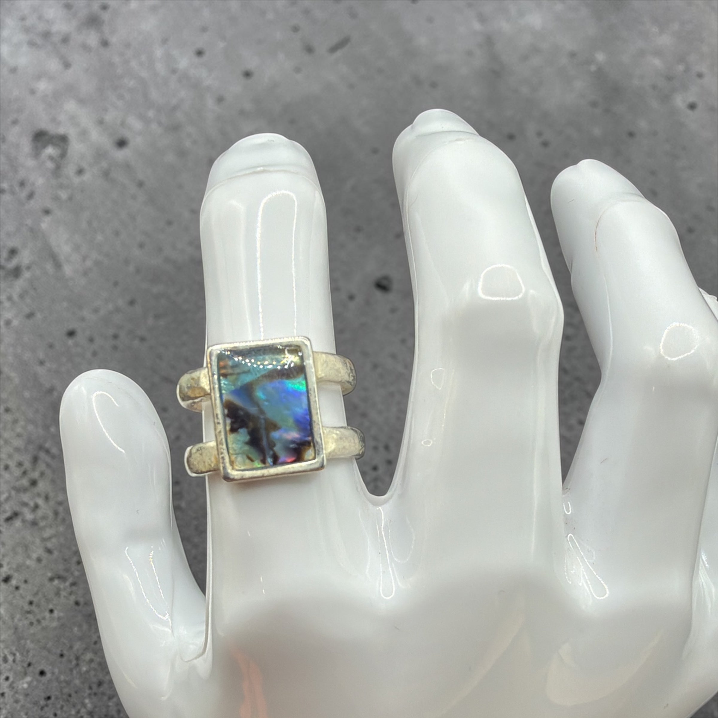 ABALONE COLORED RING