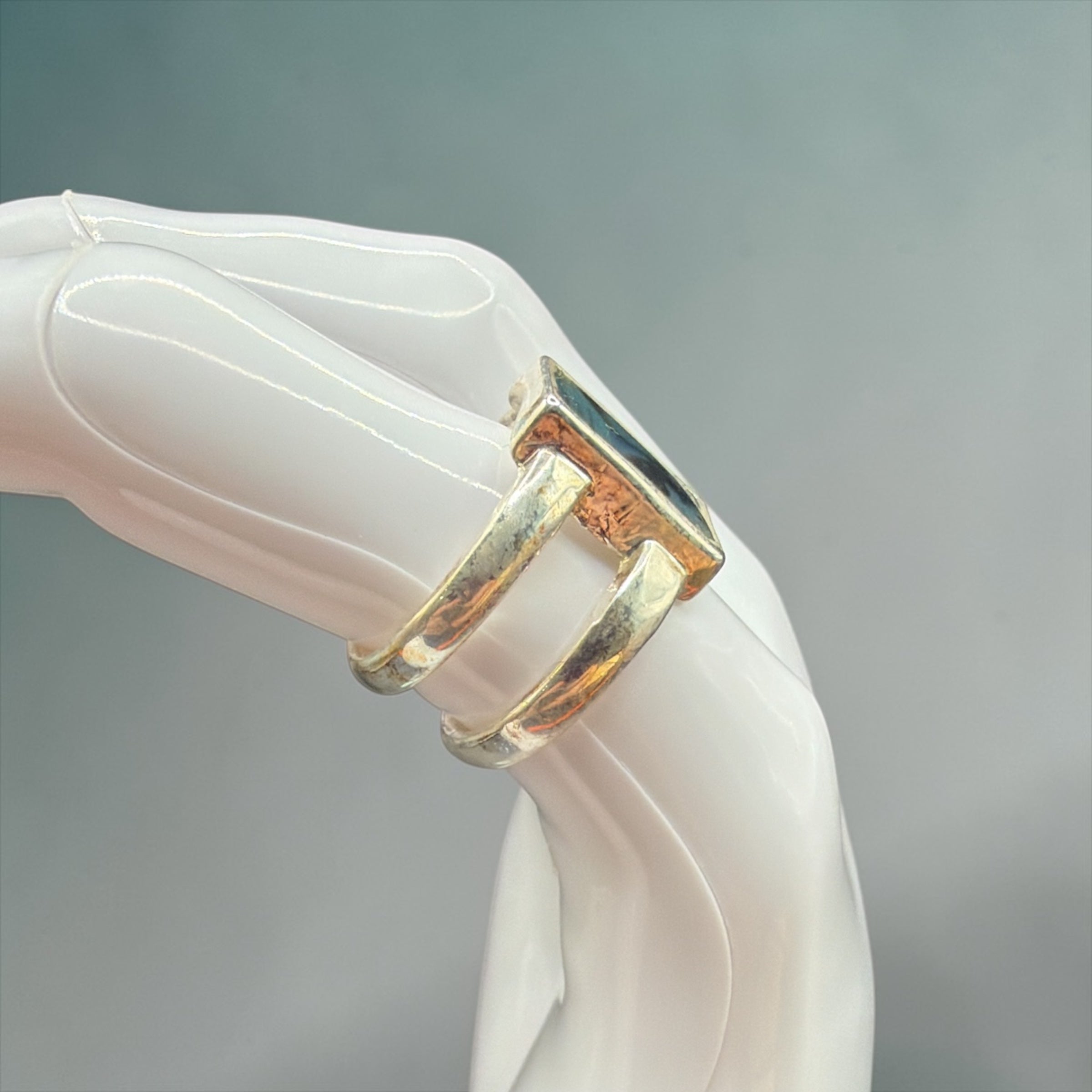 ABALONE COLORED RING