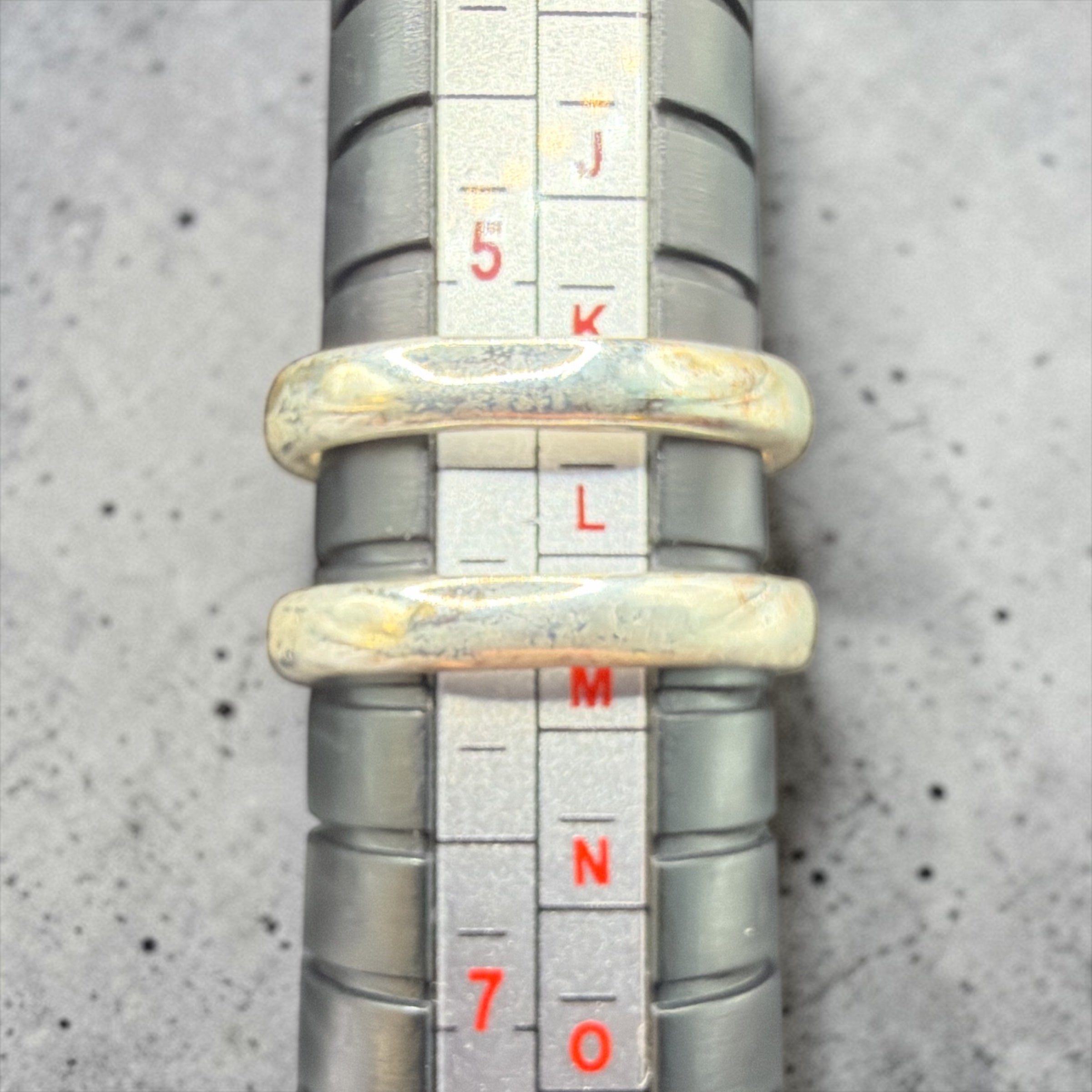 ABALONE COLORED RING