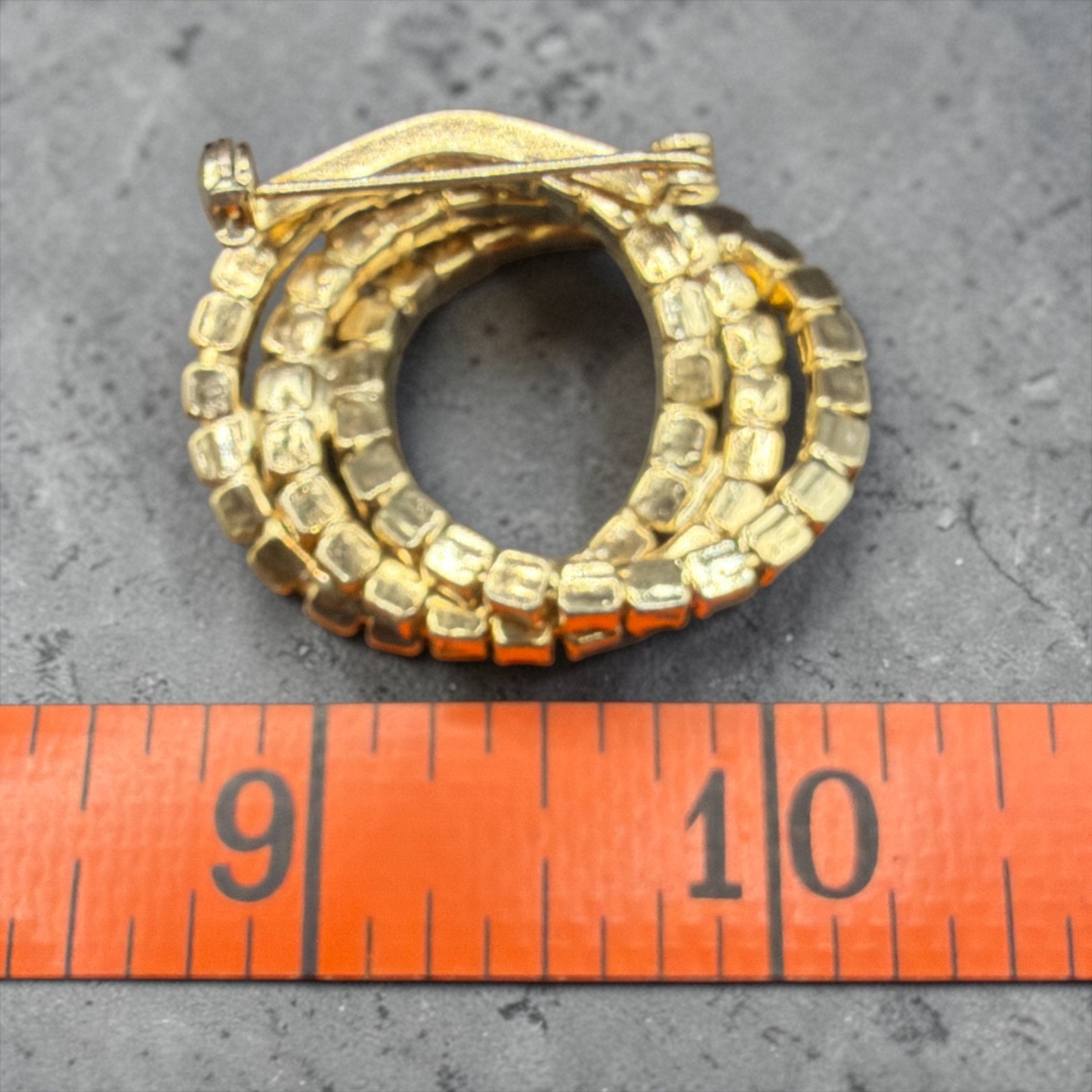 VINTAGE CIRCLES IN CIRCLES BROOCH