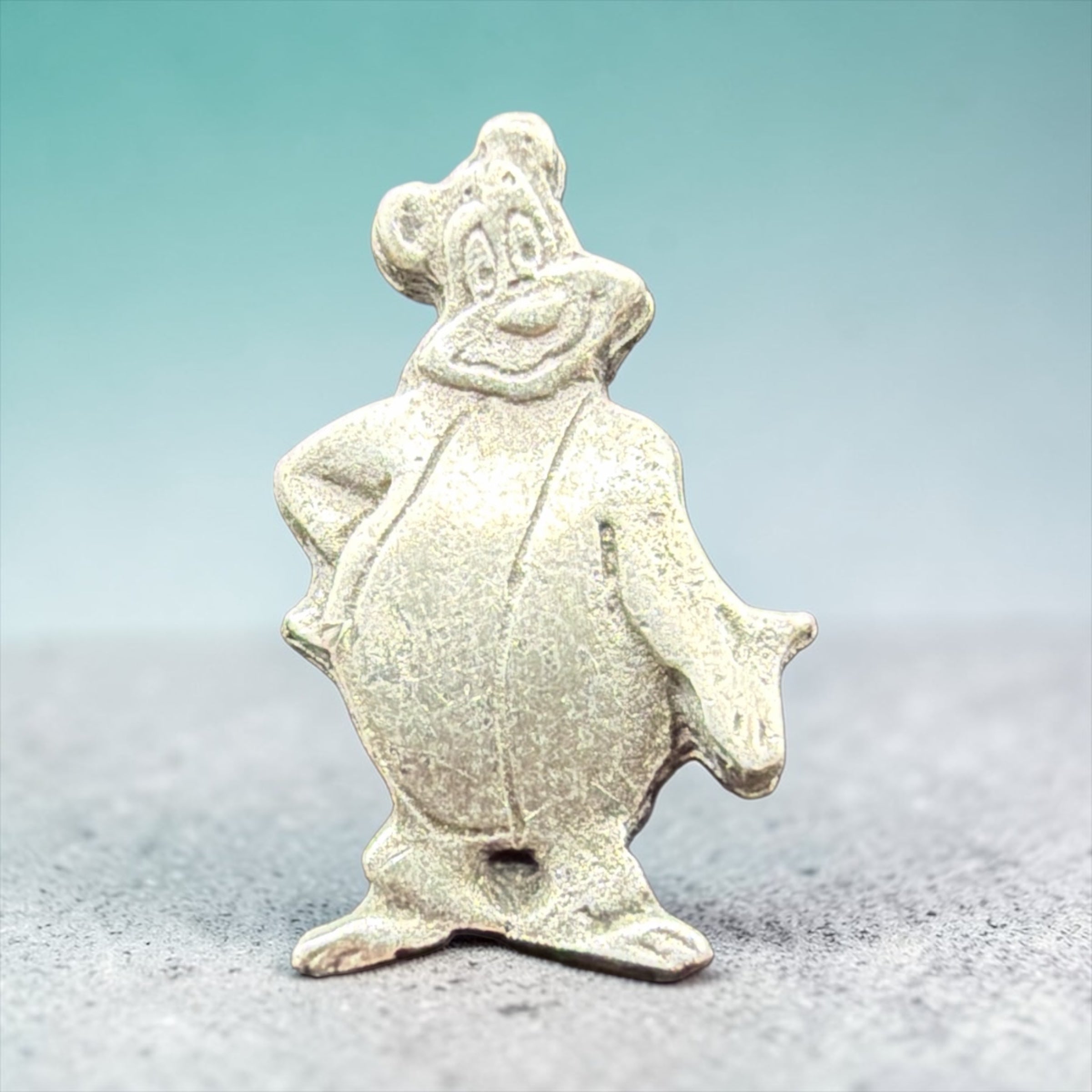 SMALL BEAR TIE TACK