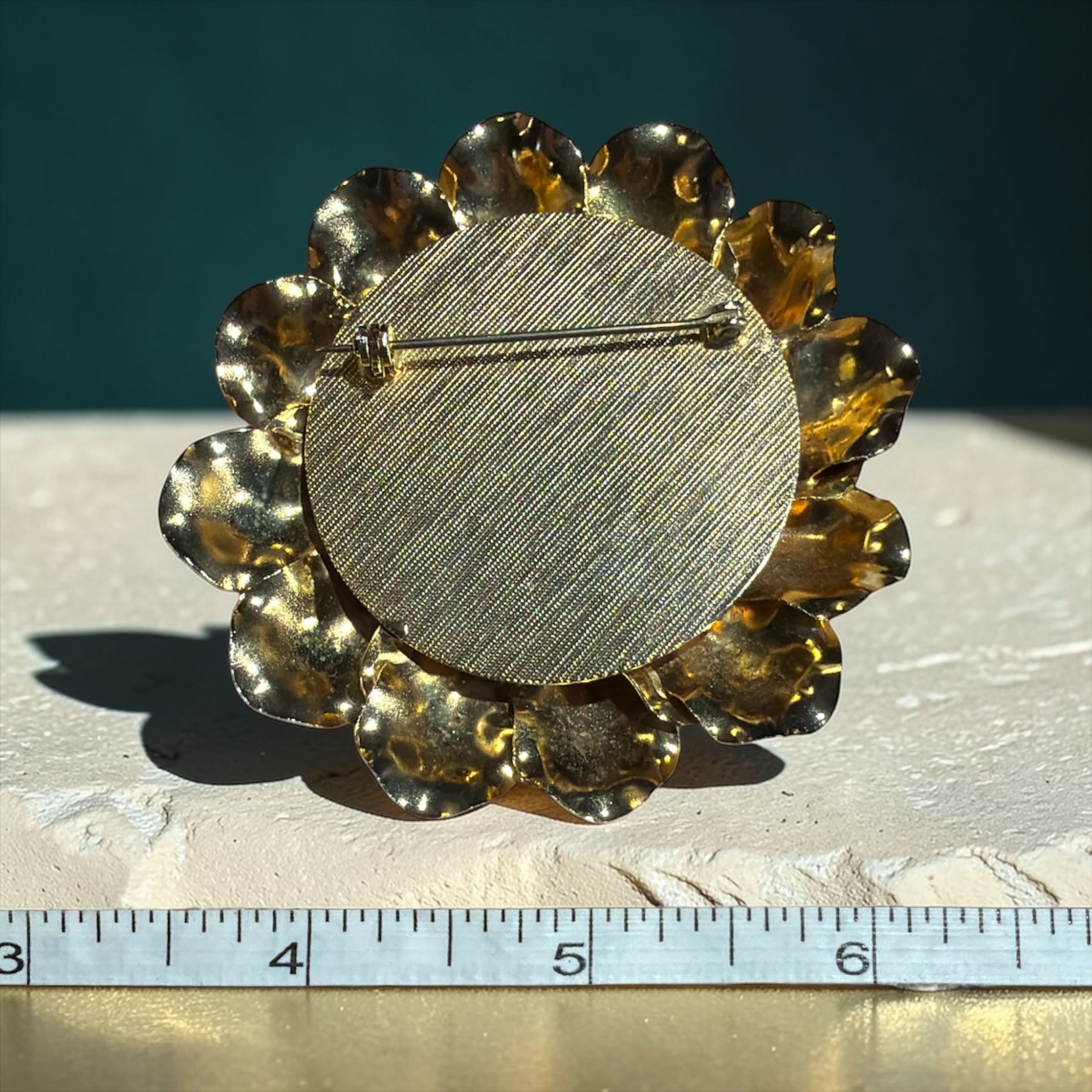 LARGE VINTAGE FLORAL BROOCH
