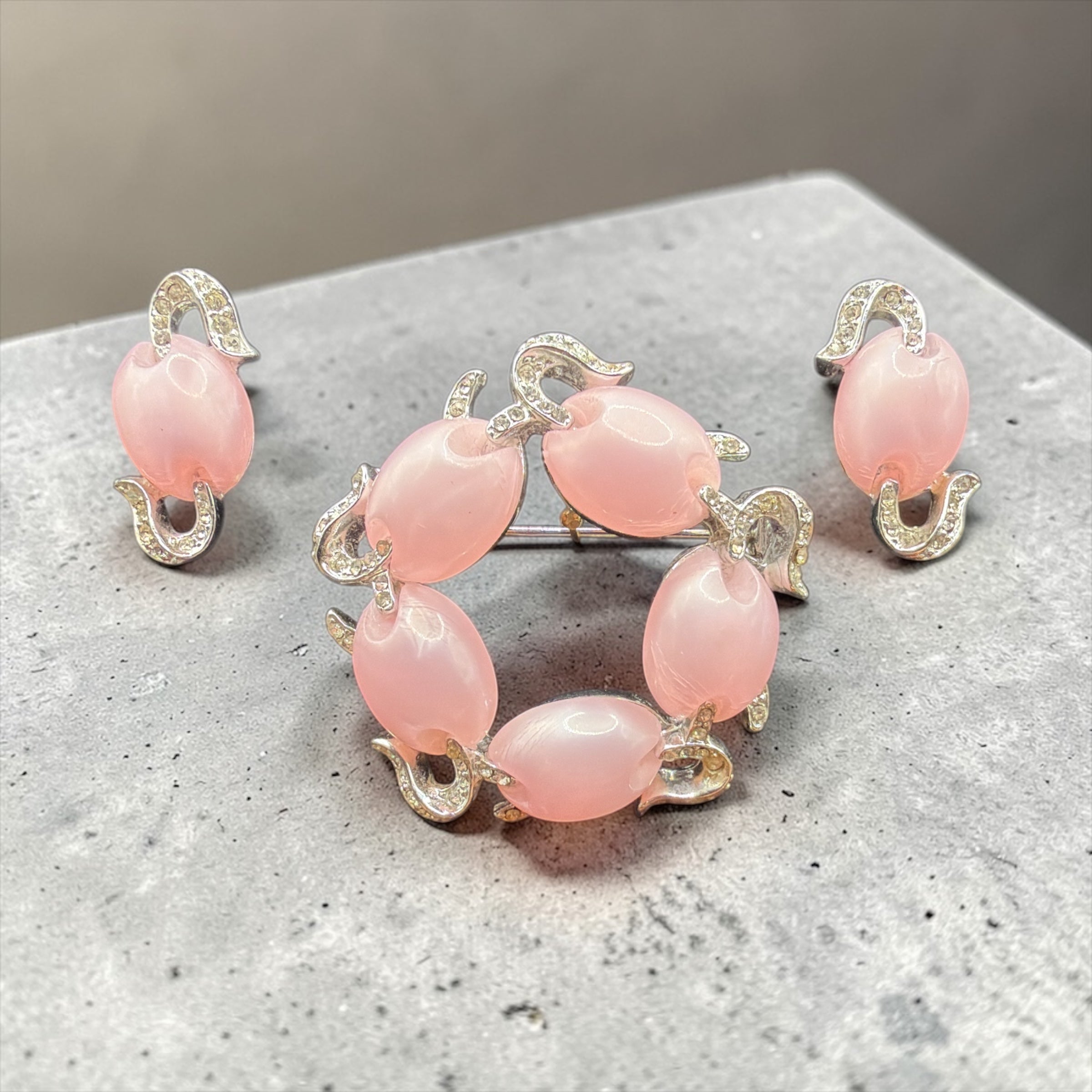 VINTAGE MARVELLA BROOCH AND EARRINGS SET