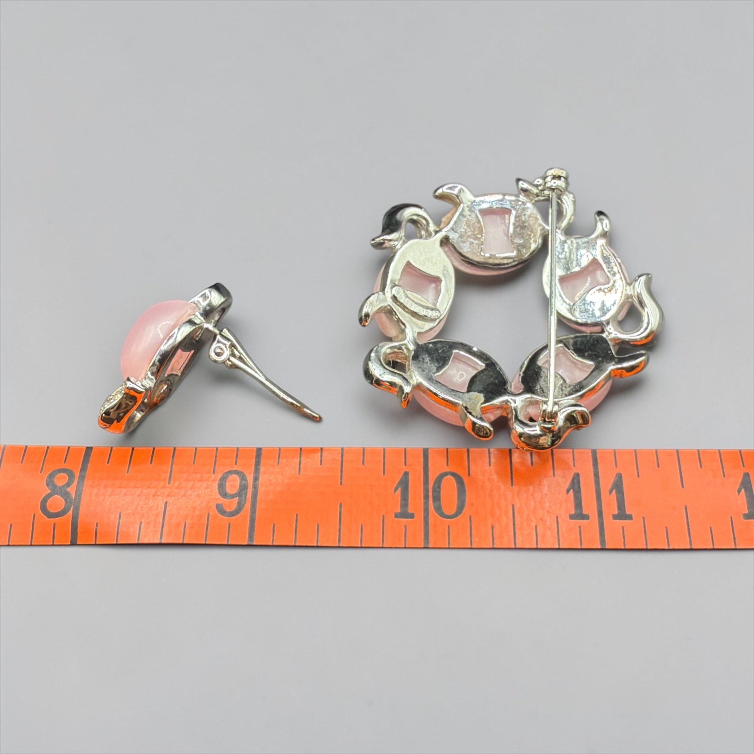 VINTAGE MARVELLA BROOCH AND EARRINGS SET