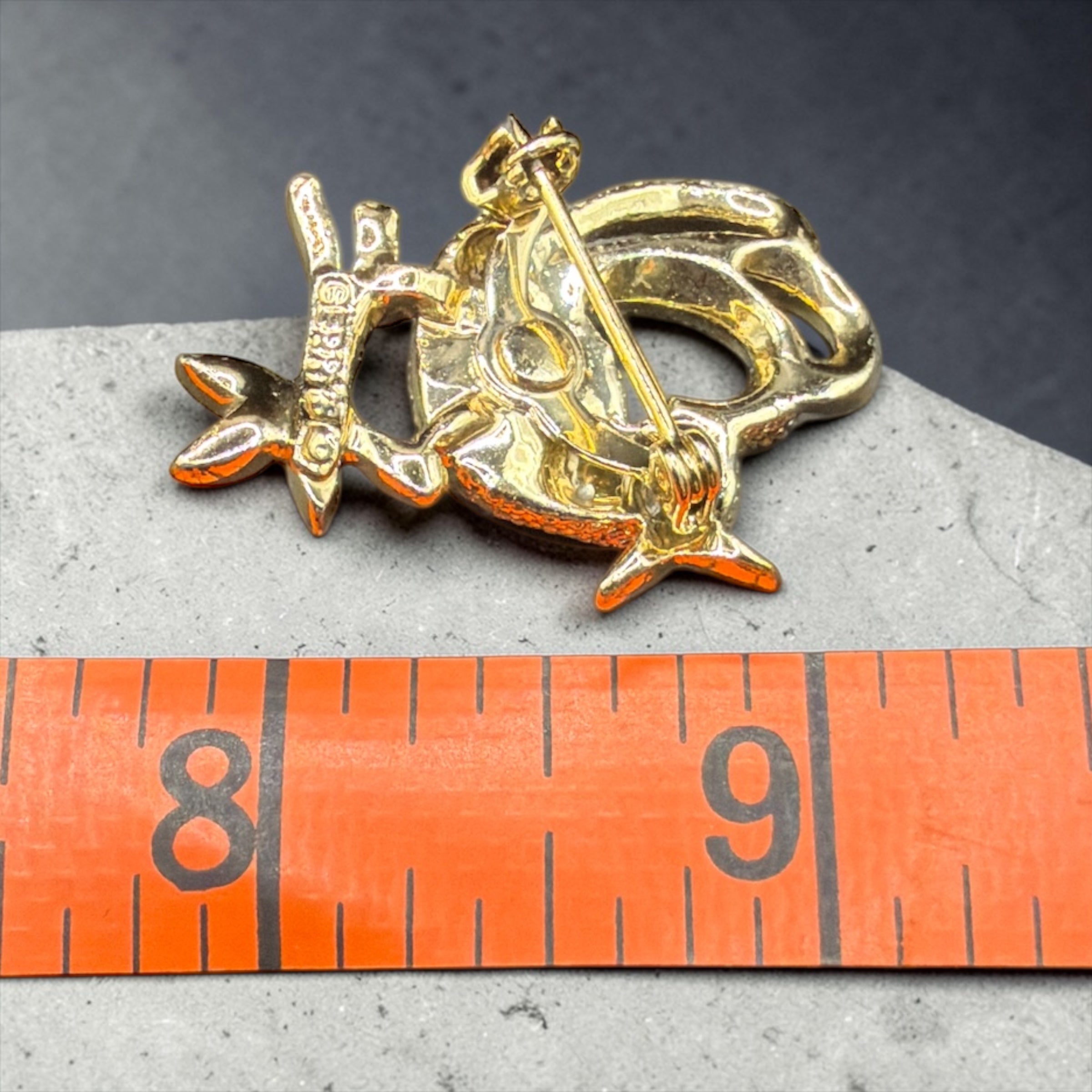 GERRYS RED BELLIED BIRD BROOCH