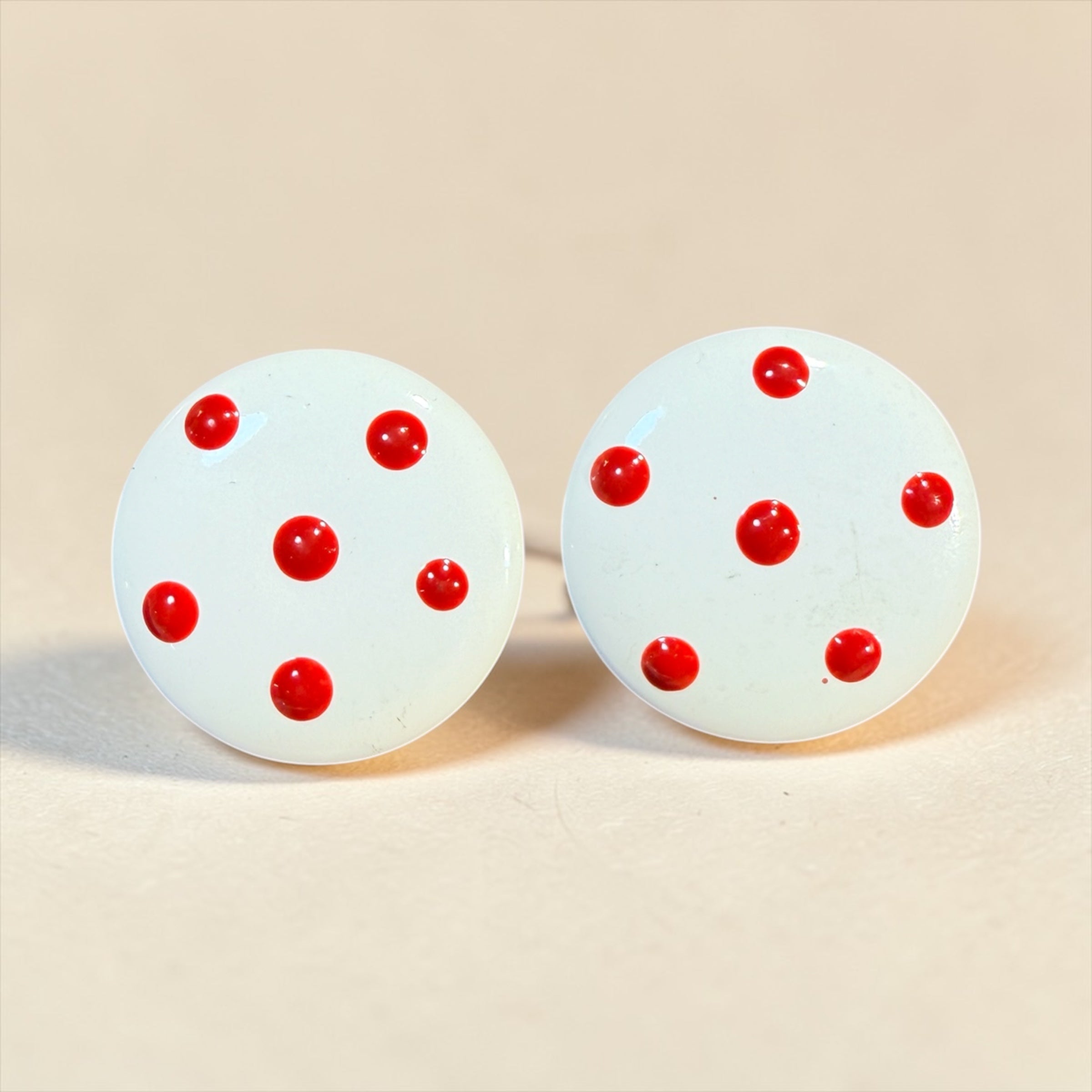VINTAGE POLKA DOT EARRINGS